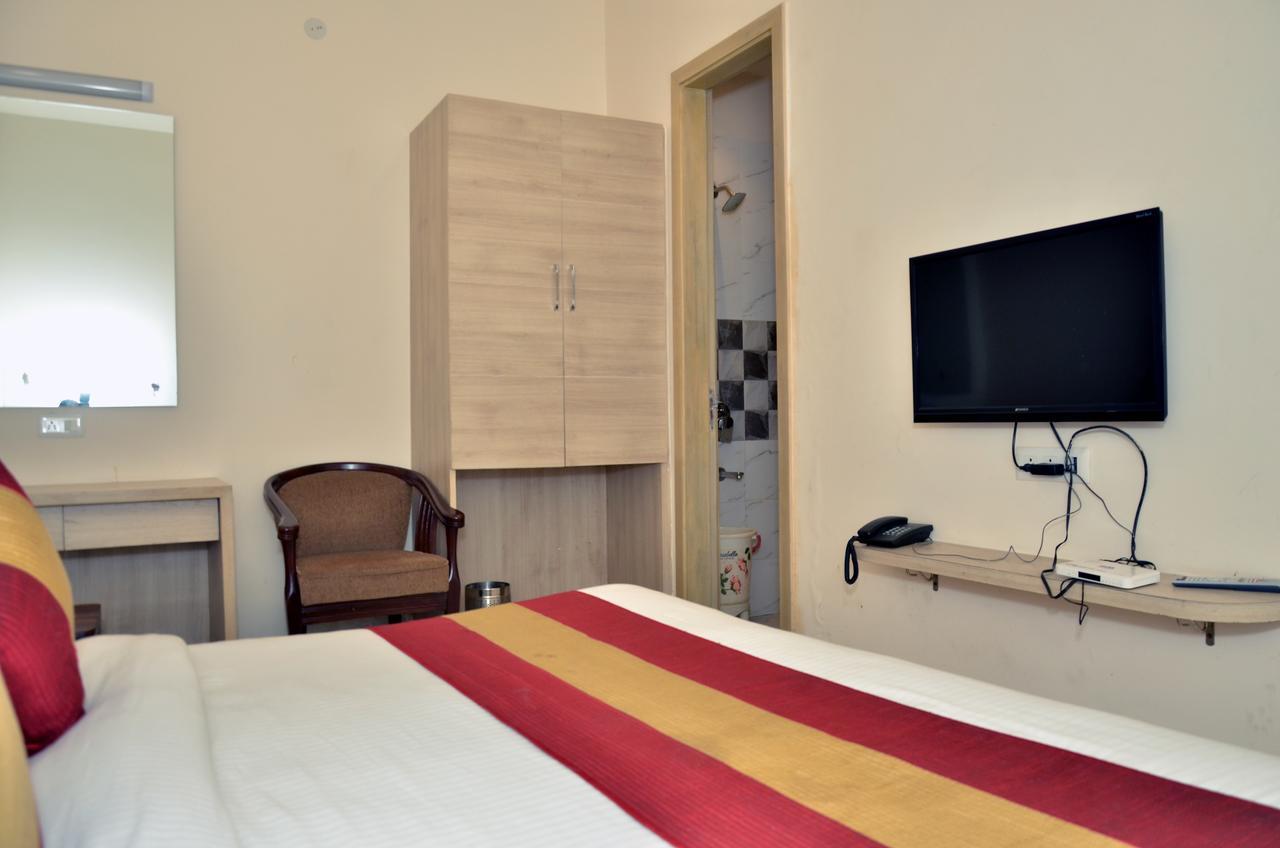 Hotel Temple Inn Αμριτσάρ Εξωτερικό φωτογραφία